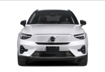 أداء سيارات فولفو XC40 ريتشارج في الإمارات: دليل شامل أداء سيارات فولفو XC40 ريتشارج في الإمارات